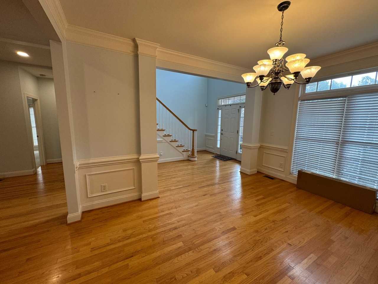 112 Silvercliff Dr - Photo 4 of 37