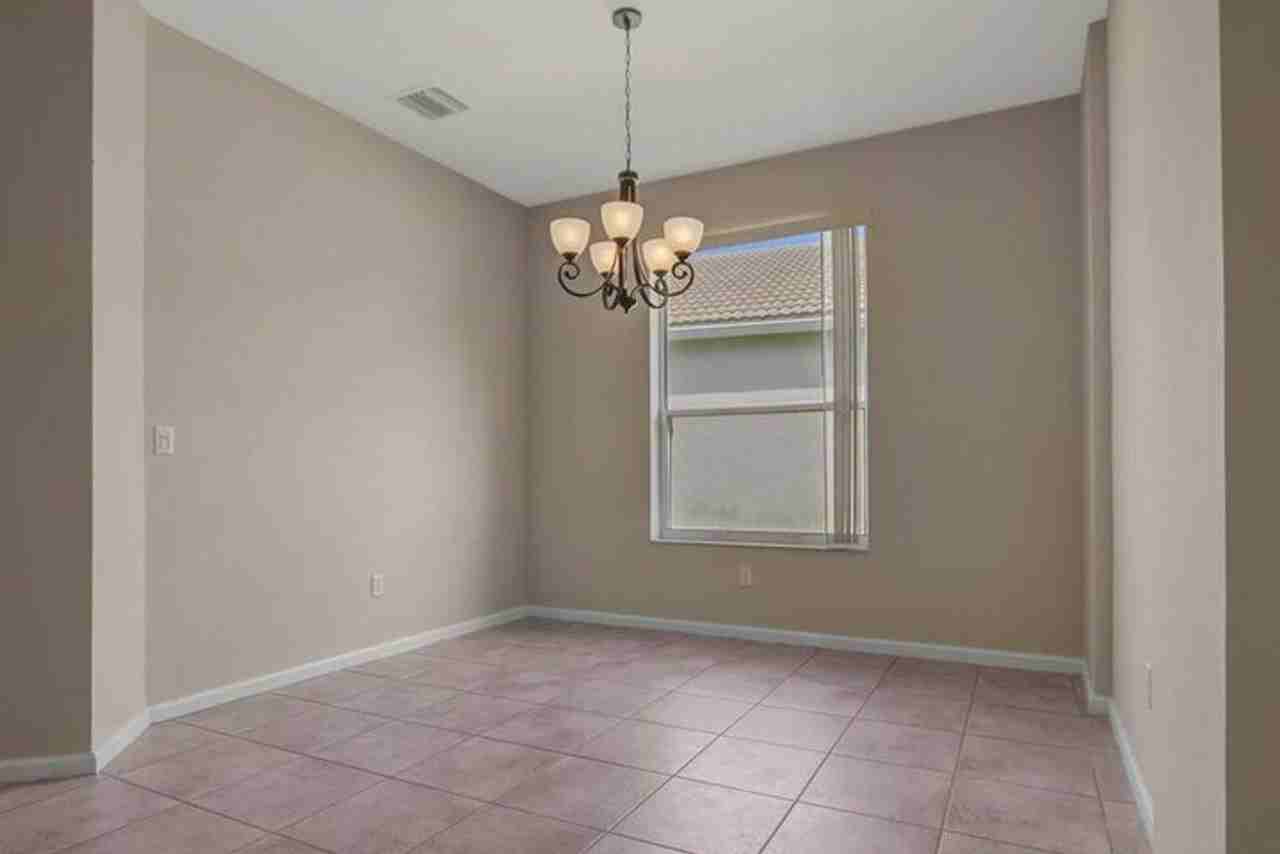 6731 Southport Dr - Photo 5 of 18