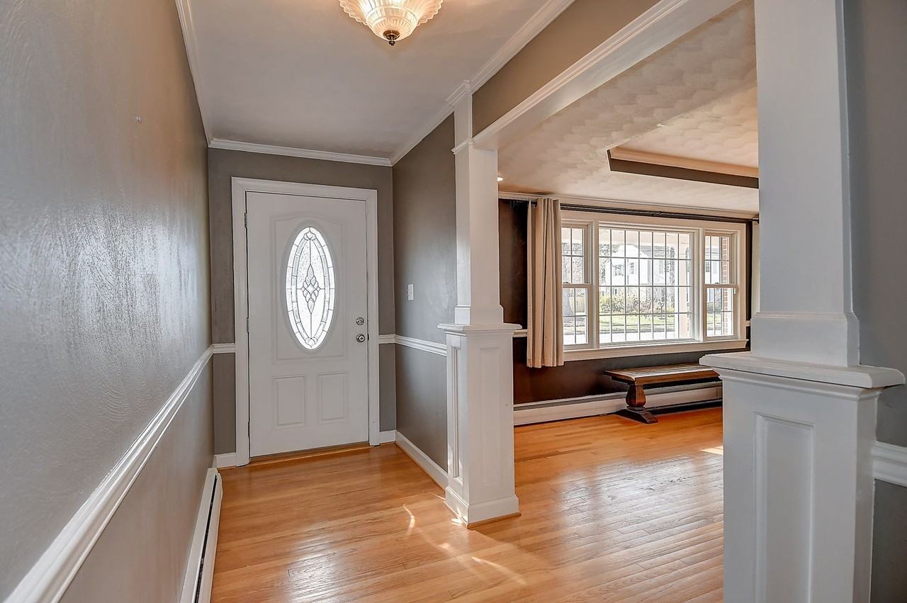 7680 Nancy Dr - Photo 6 of 40