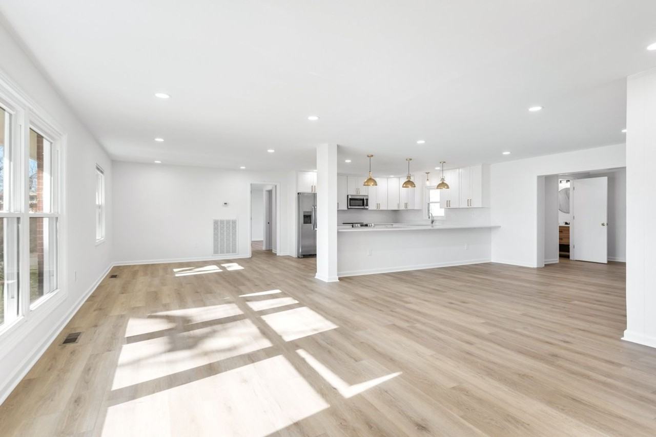 201 Porter Cir - Photo 4 of 32