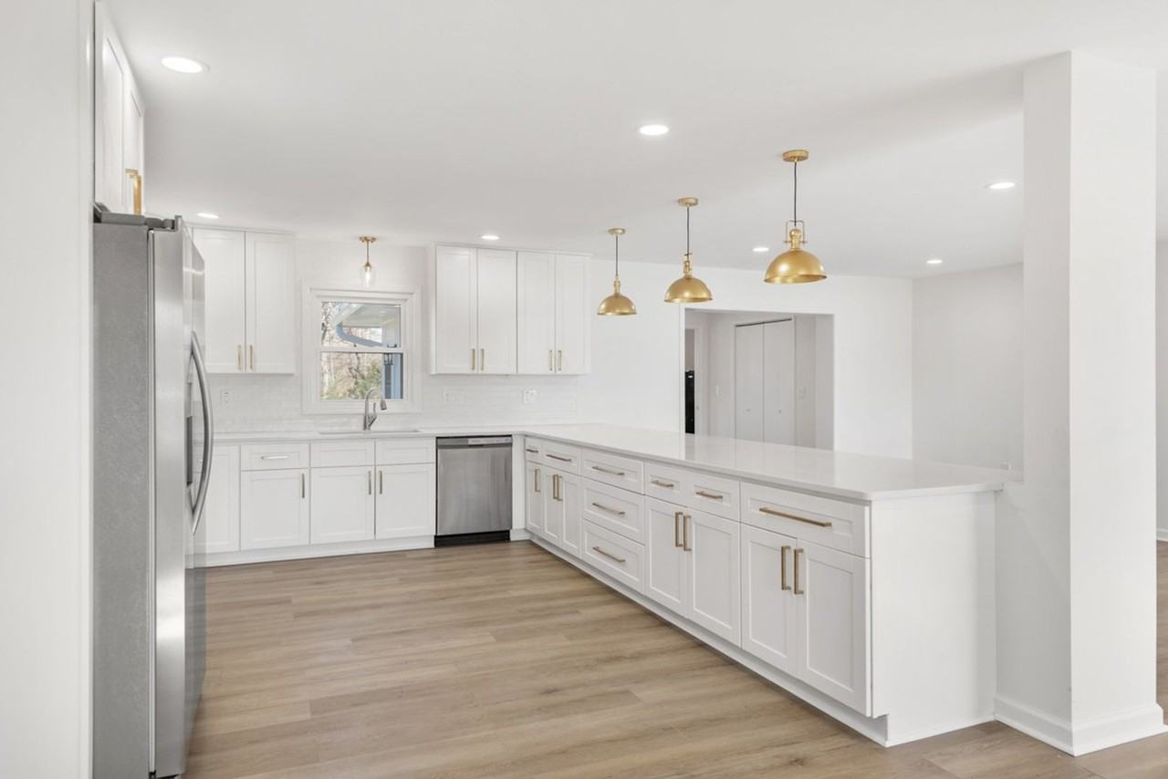 201 Porter Cir - Photo 5 of 32