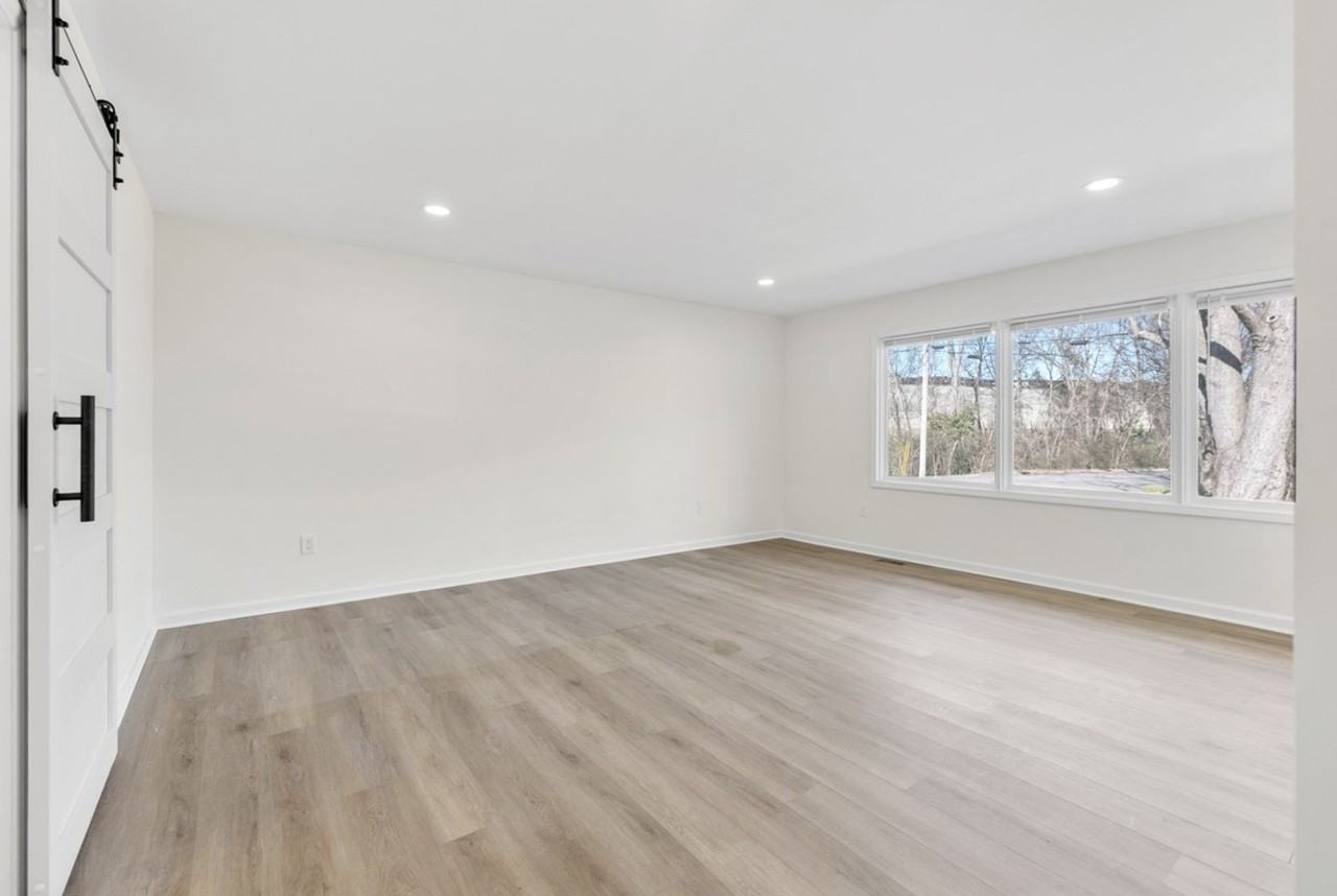 201 Porter Cir - Photo 7 of 32