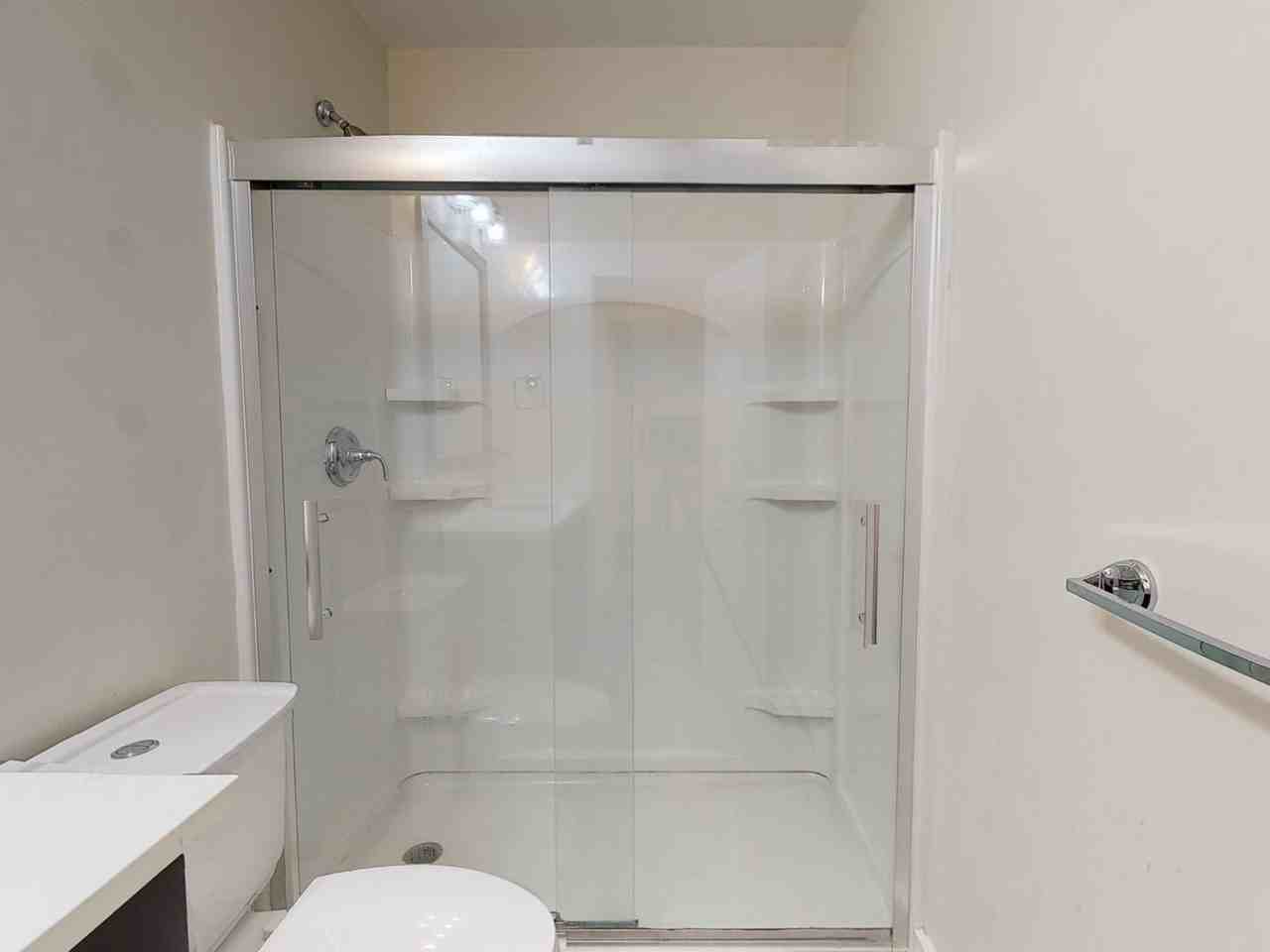 832 Parker St - Photo 6 of 19