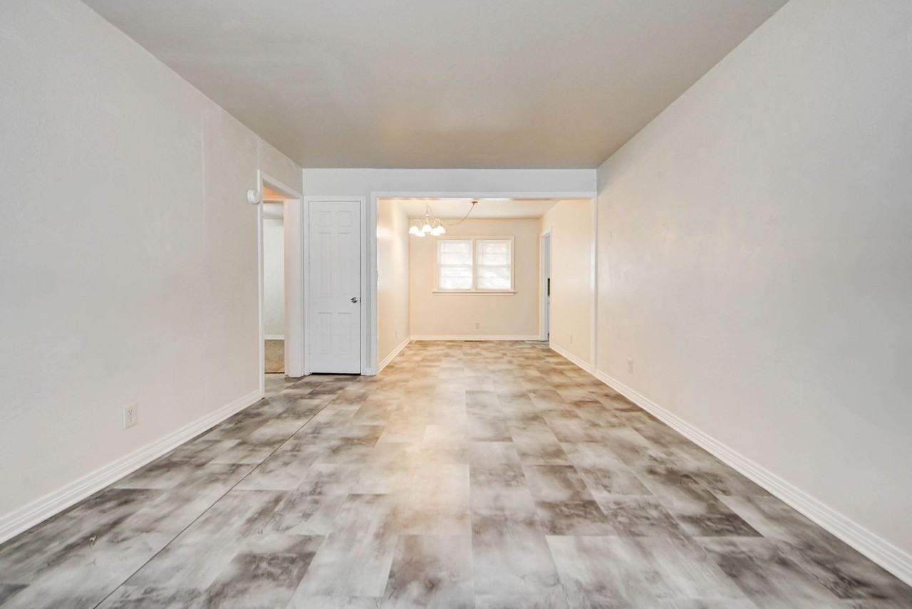 1742 Carlisle Rd - Photo 4 of 19