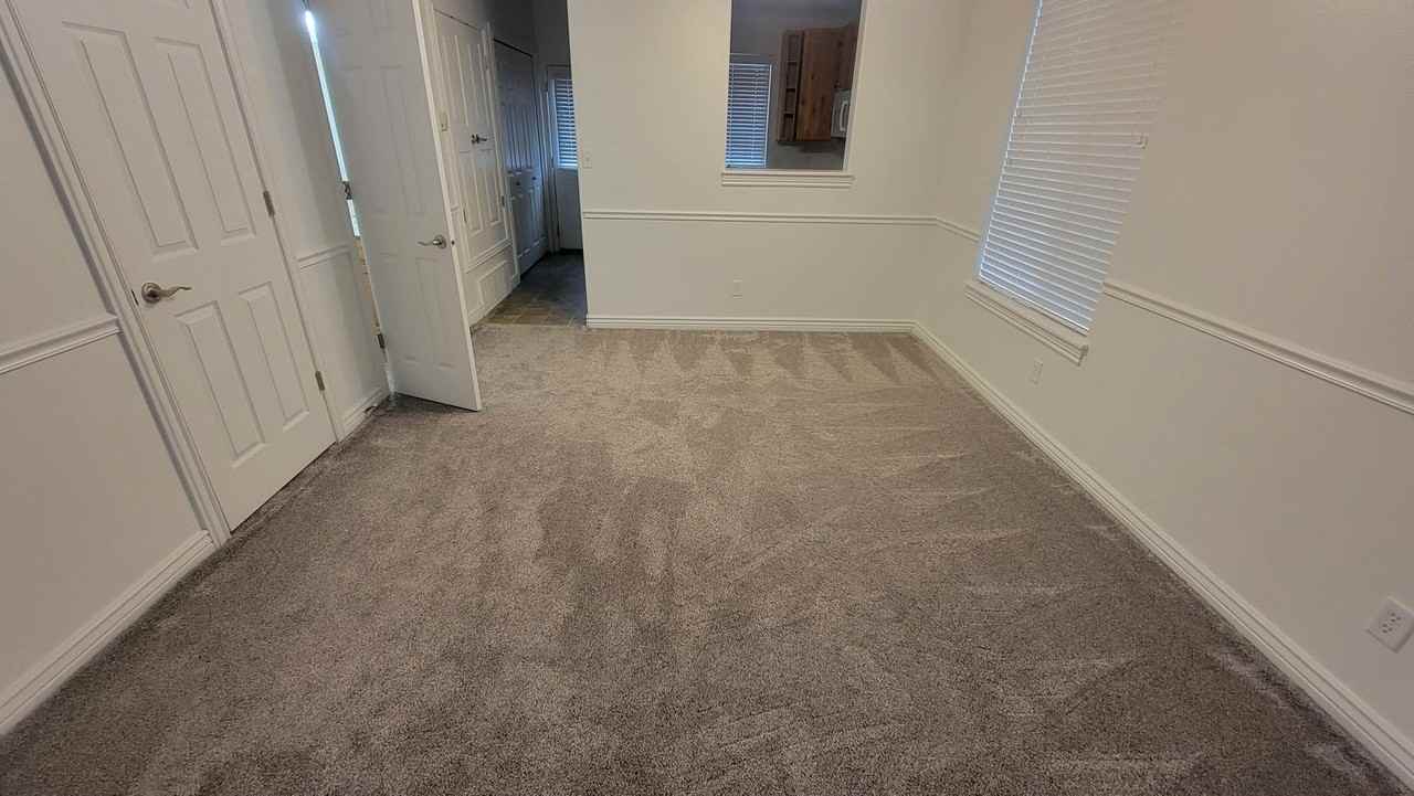 735 N 200 E - Photo 2 of 9