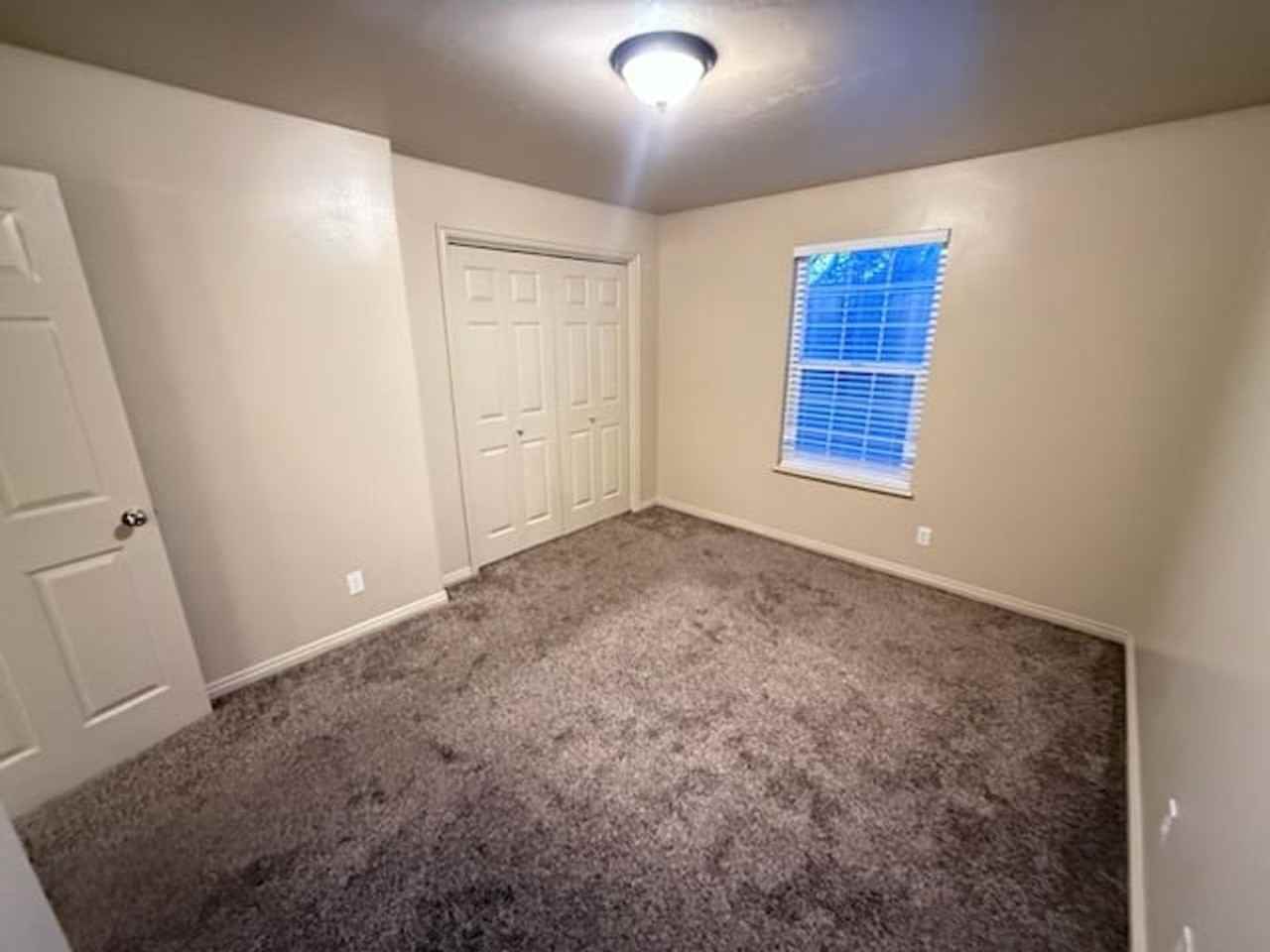 735 N 200 E - Photo 6 of 9