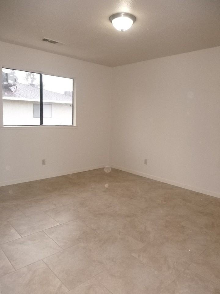 3355 San Mateo Ct - Photo 7 of 10