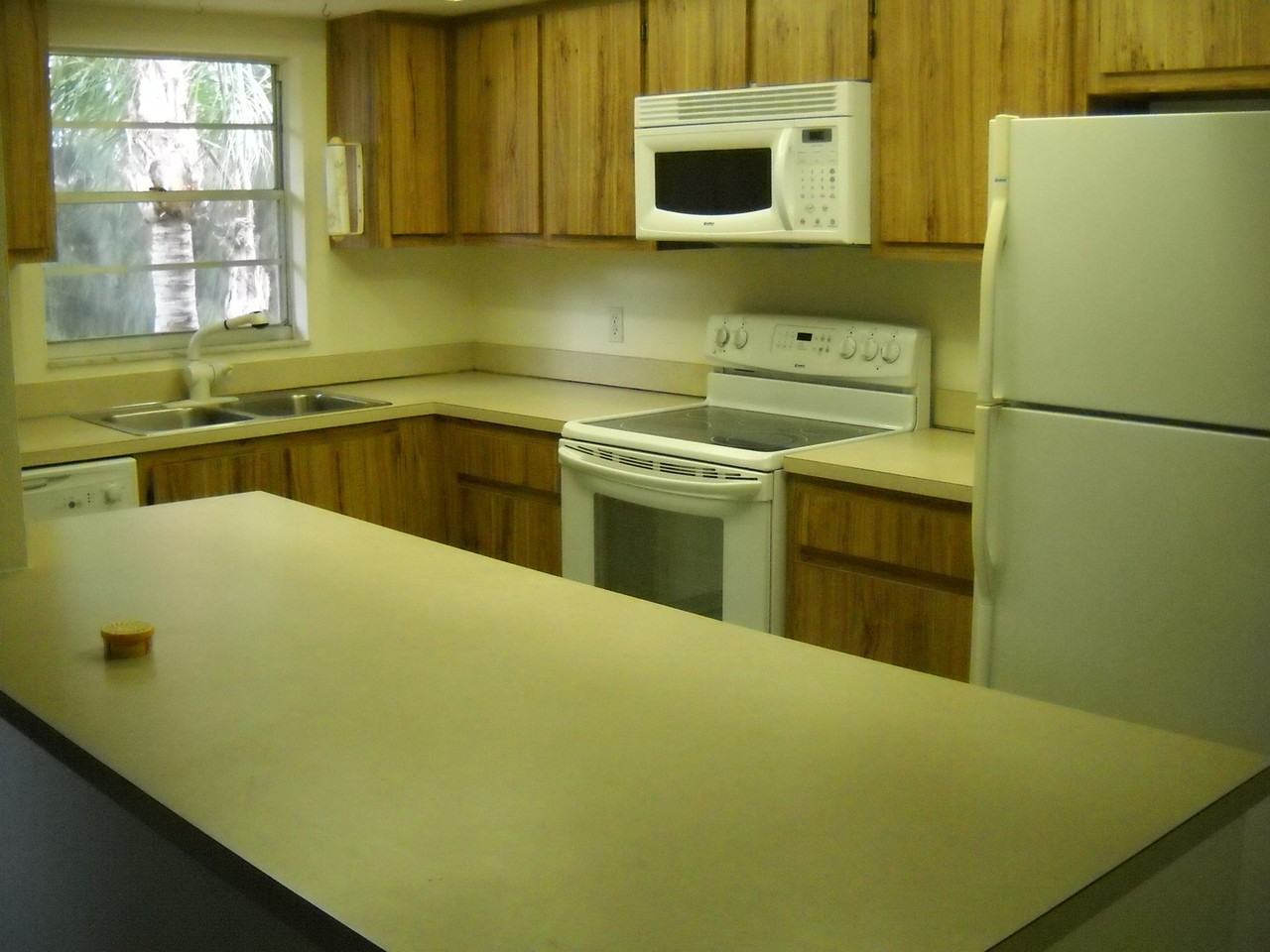 4300 Gulfstream Dr #2D - Photo 2 of 13