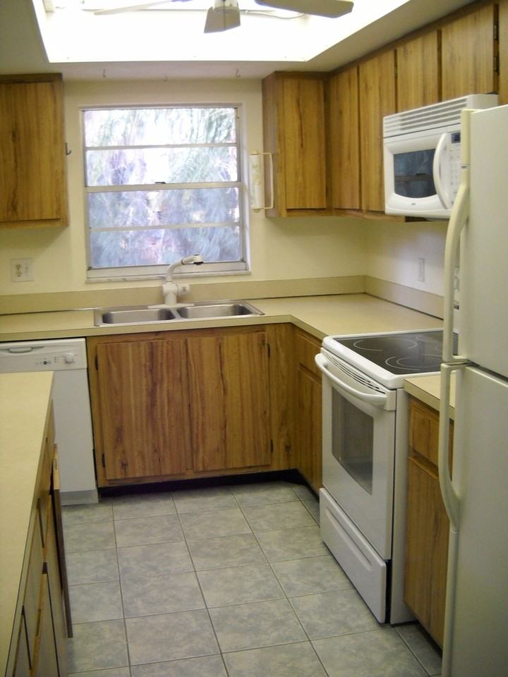 4300 Gulfstream Dr #2D - Photo 3 of 13