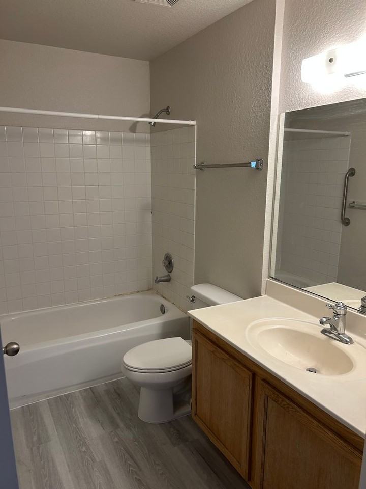 895 Mesquite Springs Dr #201 - Photo 7 of 13