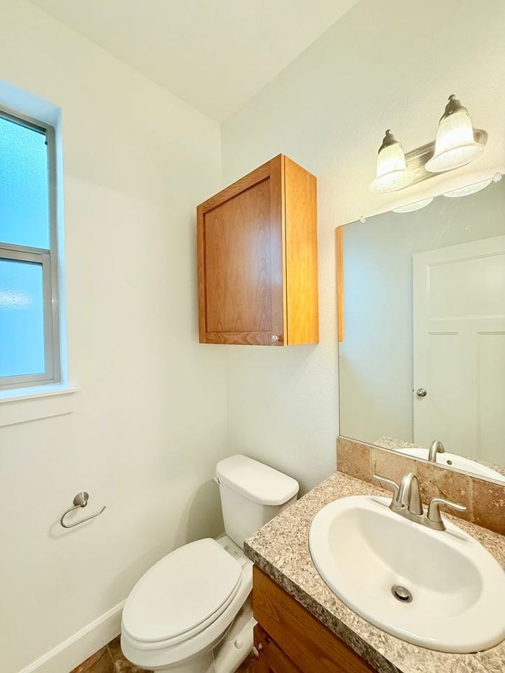 3344 Nw 47th Dr - Photo 7 of 26