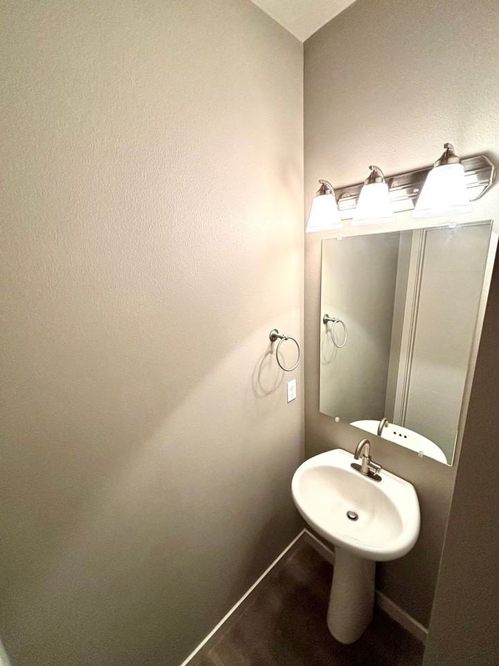 12205 Ne 115th St - Photo 5 of 15