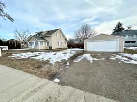 featured image of 610 S Pine St