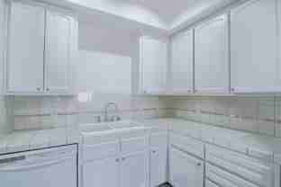 242 Kennedy St #7 - Photo 1 of 1