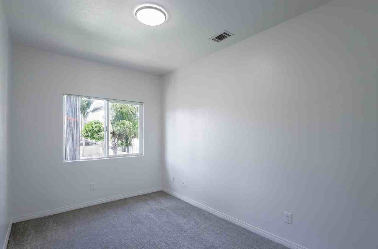 242 Kennedy St #7 - Photo 7 of 21