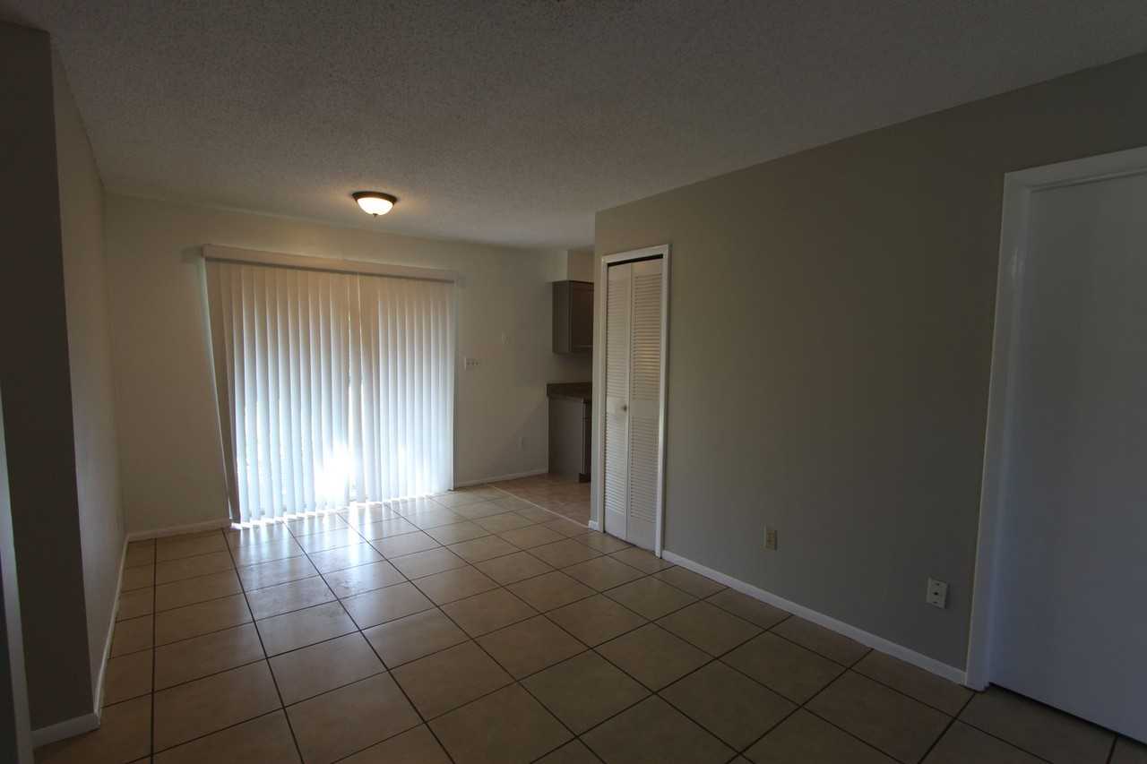 2009 Jessica Lea Ln - Photo 4 of 15