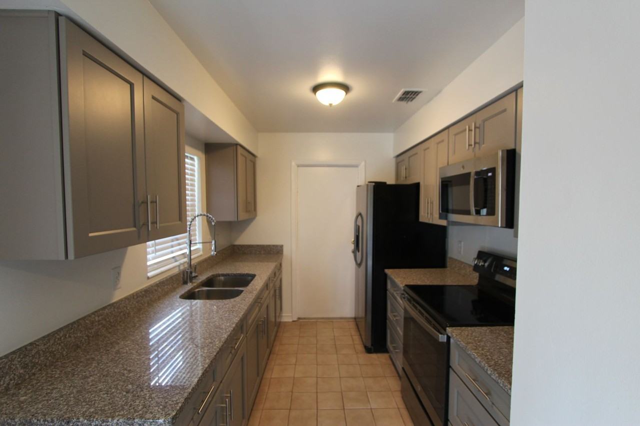 2009 Jessica Lea Ln - Photo 5 of 15