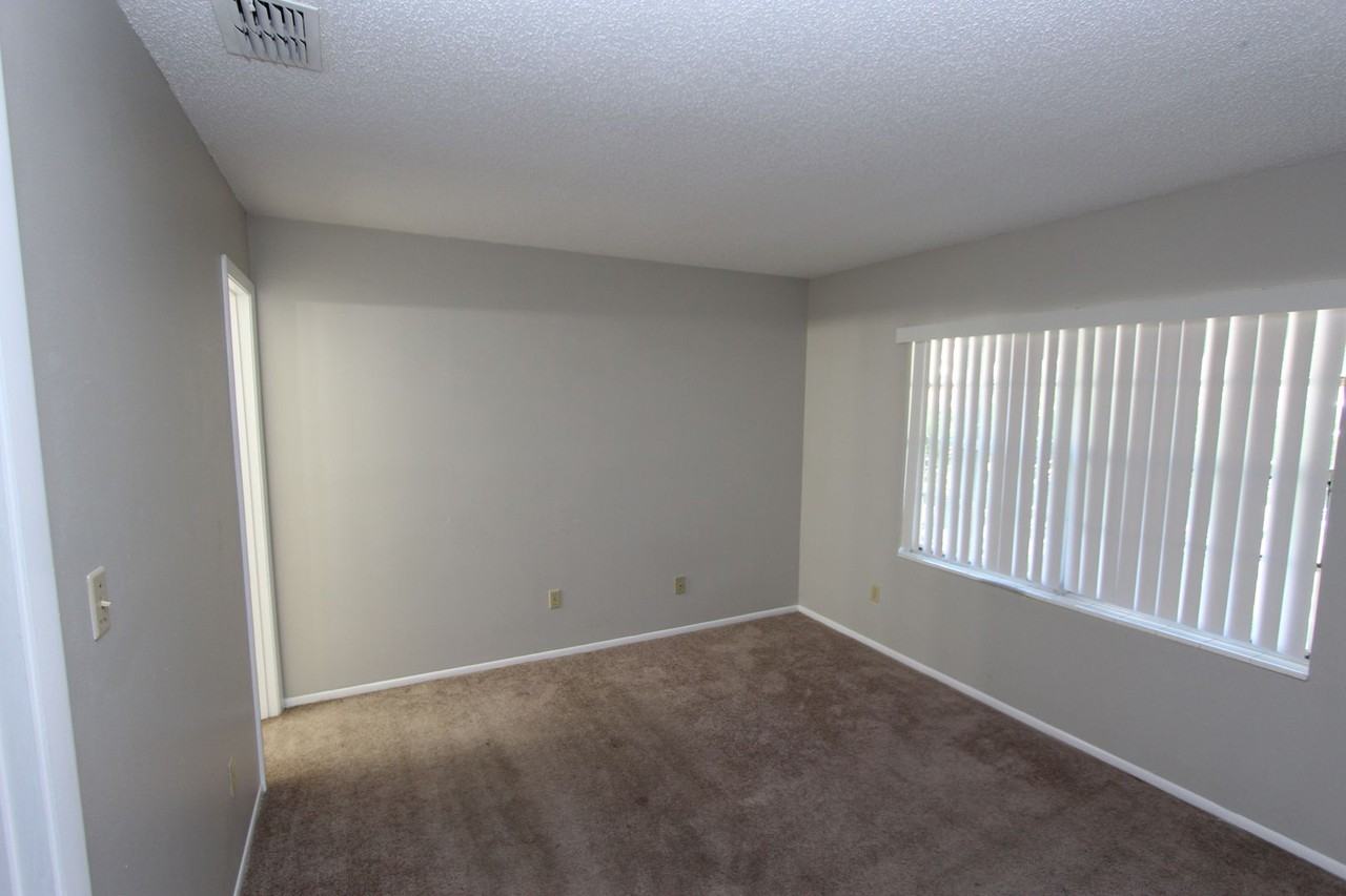 2009 Jessica Lea Ln - Photo 7 of 15