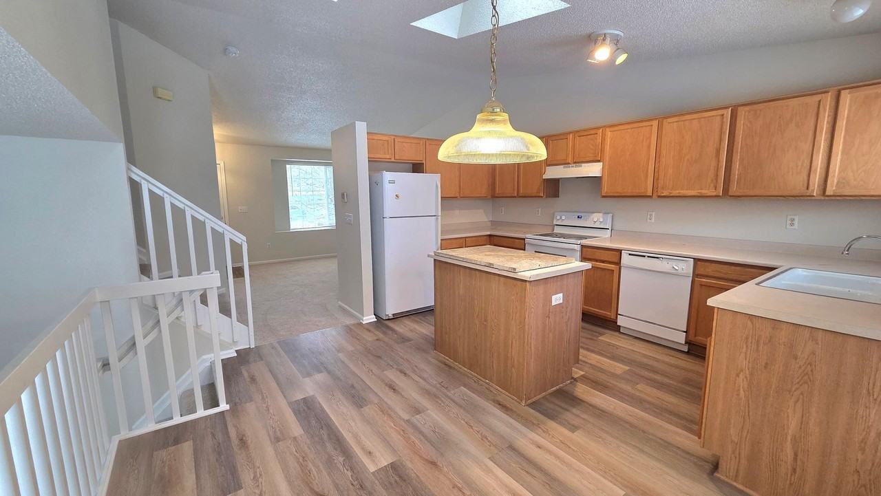 3231 Goldeneye Pl - Photo 2 of 17