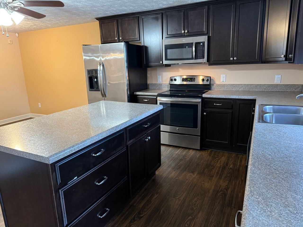 3272 Dorian Rd - Photo 2 of 16