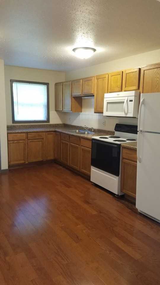 1882 118th St - Photo 3 of 5