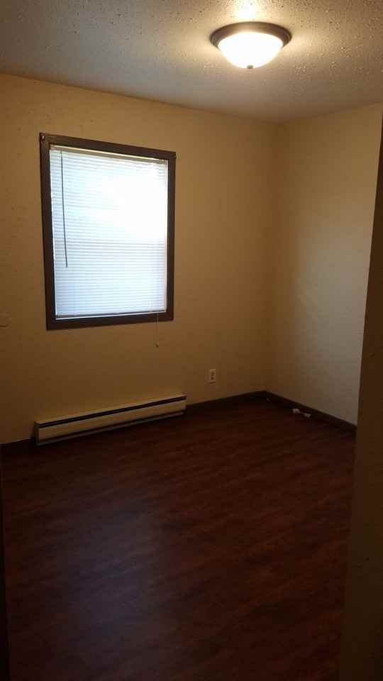 1882 118th St - Photo 4 of 5