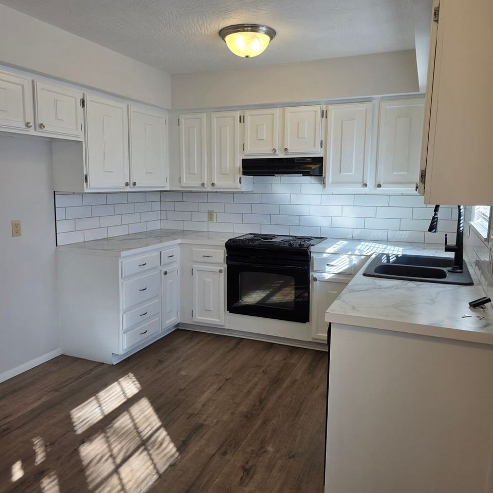 808 E Cambridge St - Photo 5 of 17