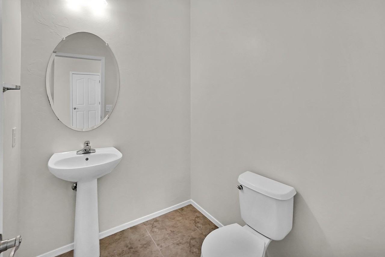 1220 W Calle Libro Del Retrato - Photo 5 of 27