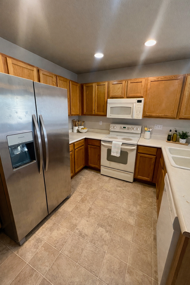 4521 Range Creek Dr - Photo 4 of 11