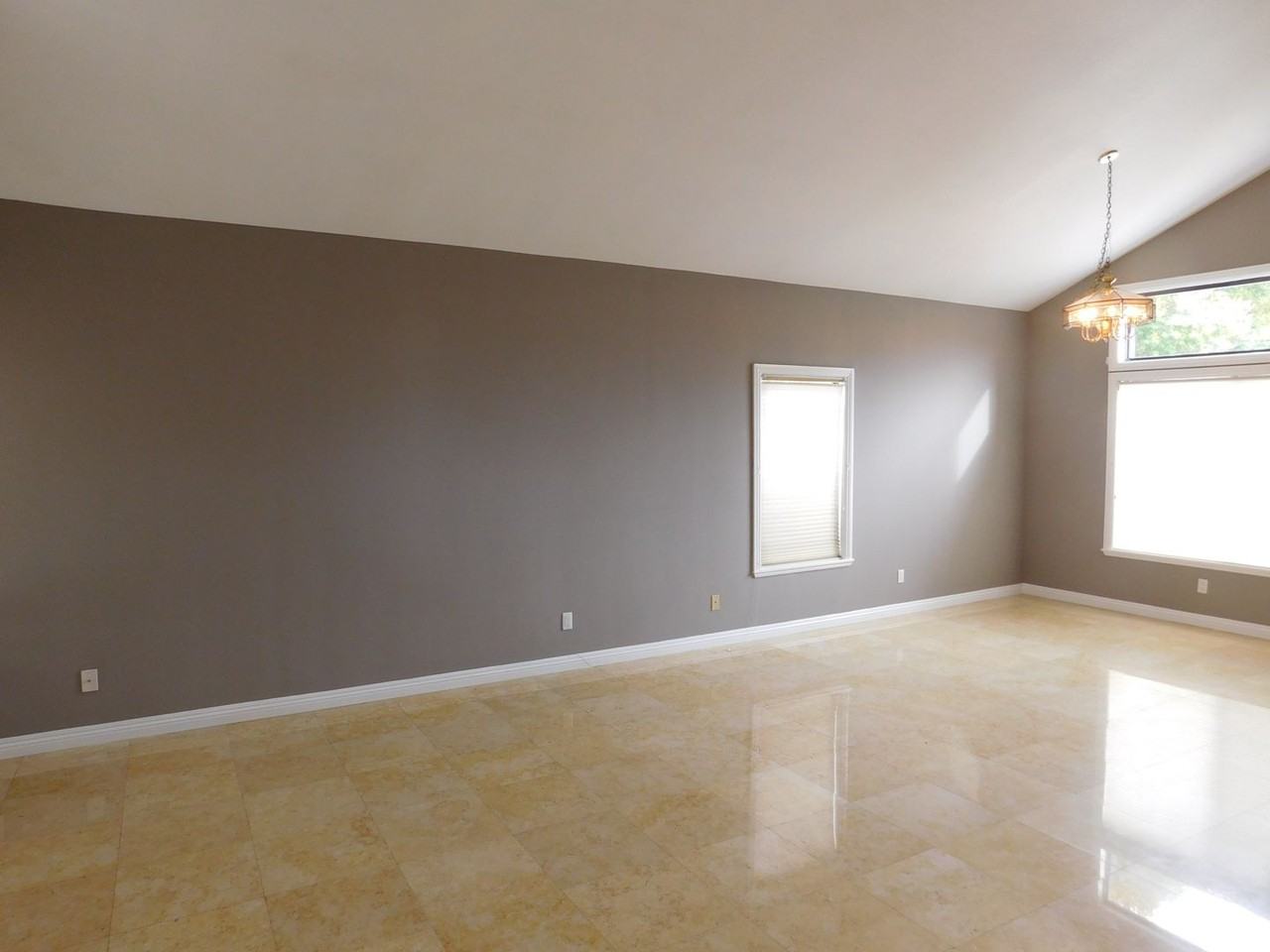 12854 Arabella St - Photo 3 of 27