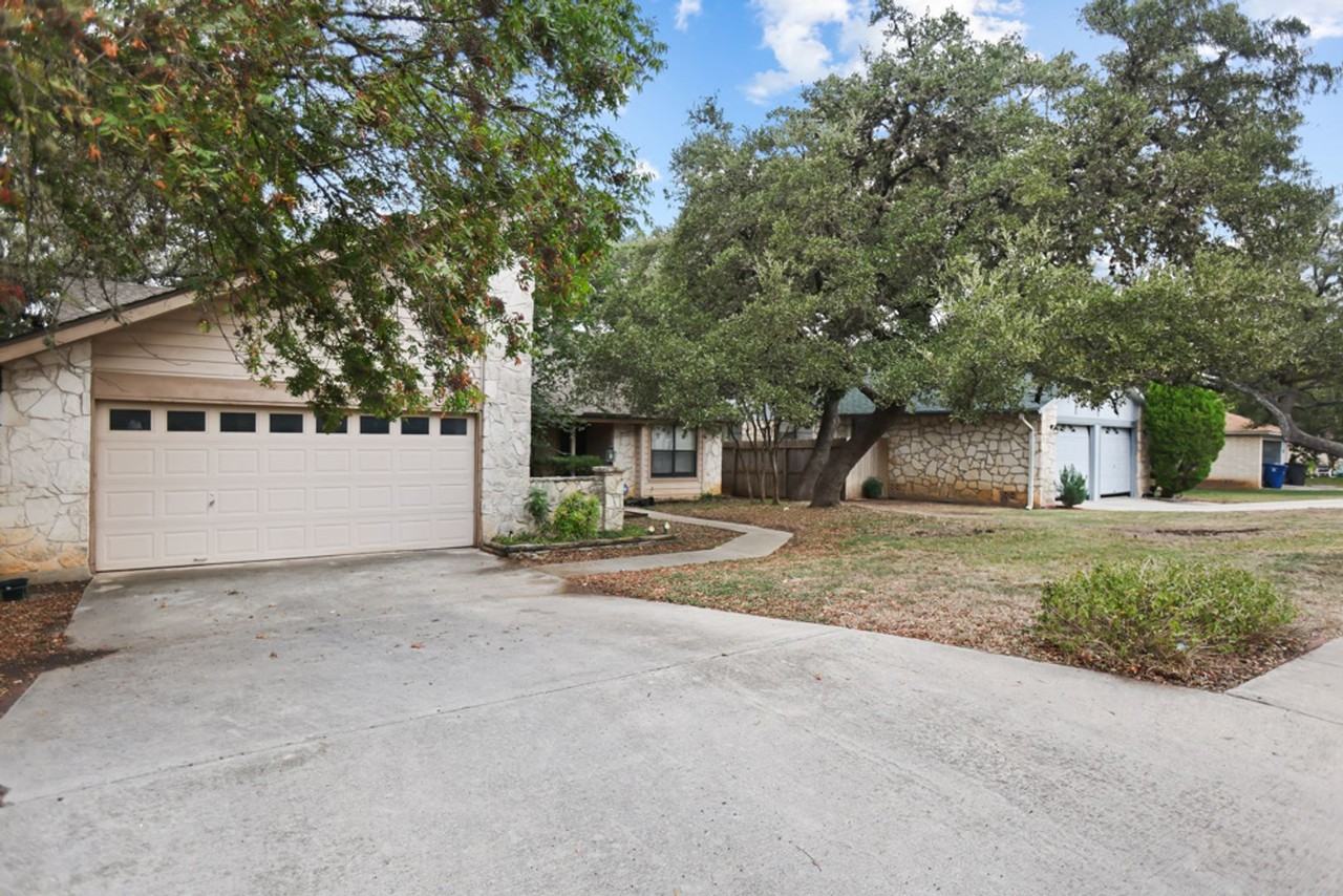 13823 Chisom Creek St - Photo 2 of 28