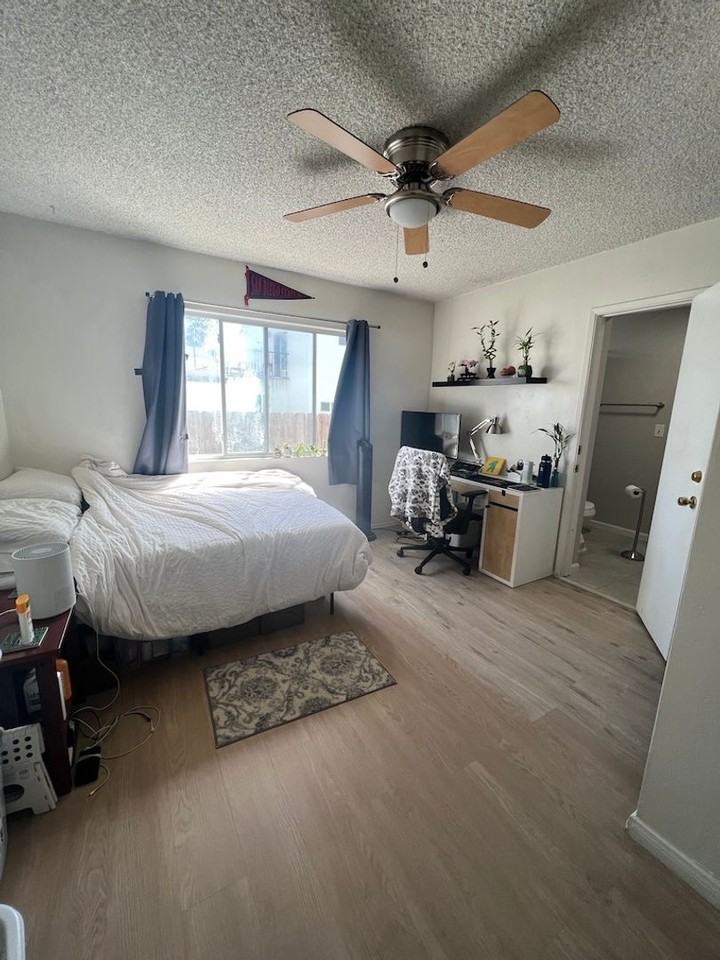 5048 54th St - Photo 4 of 42