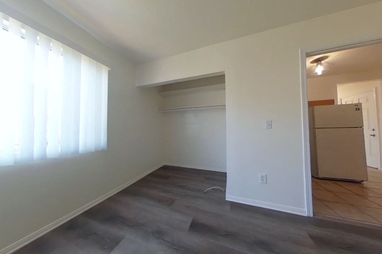 5086 55th Pl - Photo 7 of 34