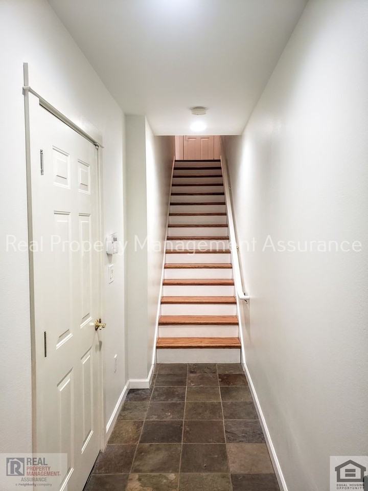 10275 Nw Alder Grove Ln - Photo 2 of 36