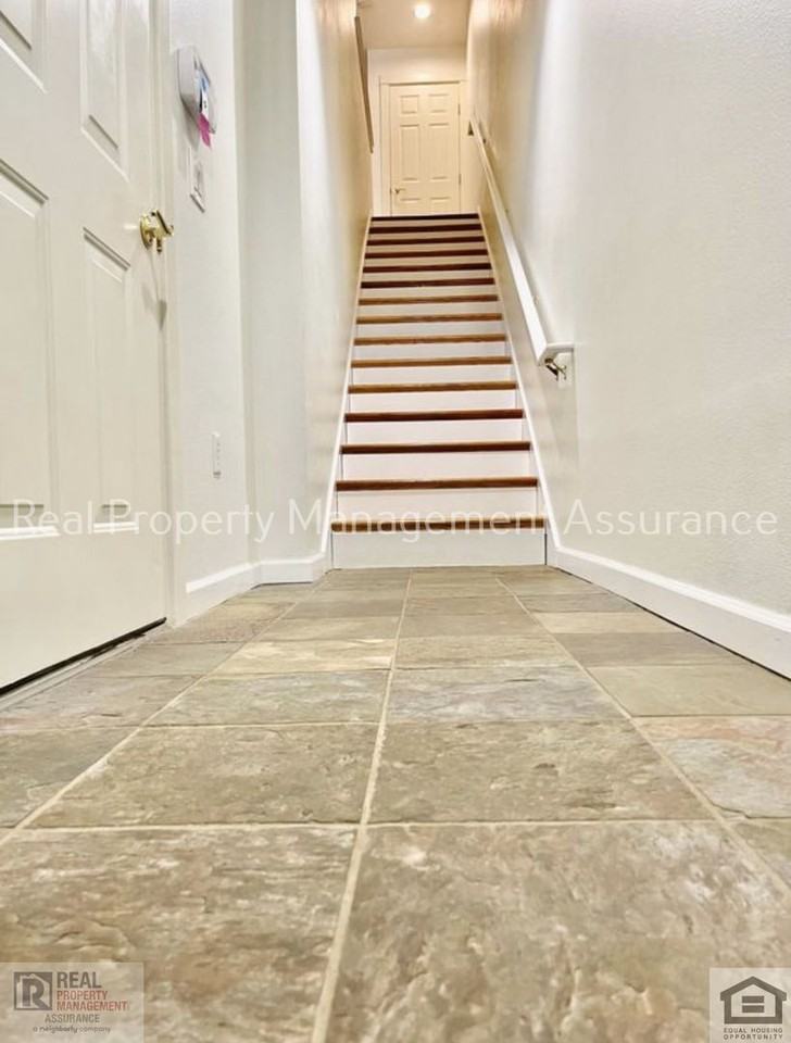 10275 Nw Alder Grove Ln - Photo 3 of 36