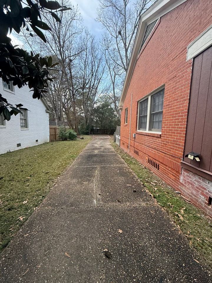 3364 Dartmouth Cir - Photo 3 of 13