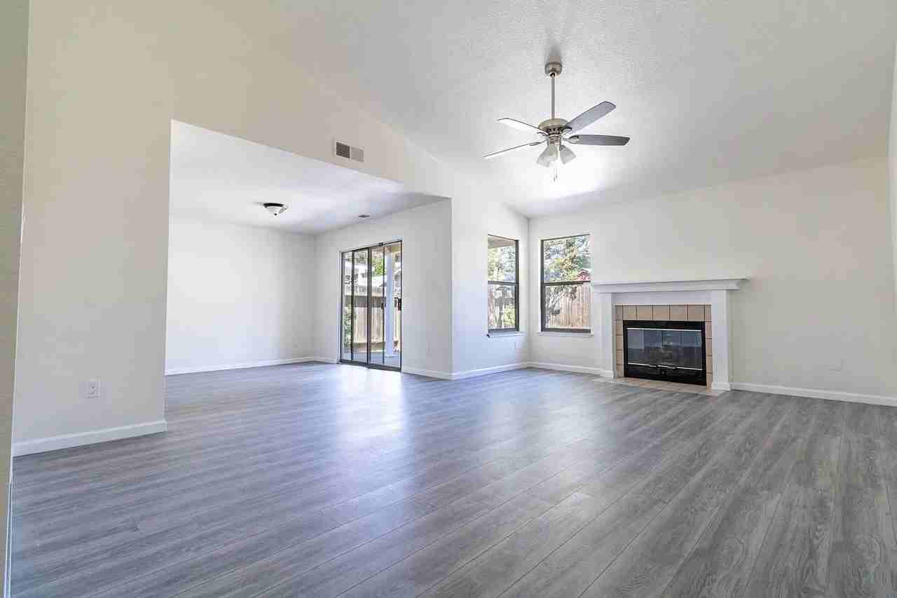 640 San Diego St - Photo 5 of 28