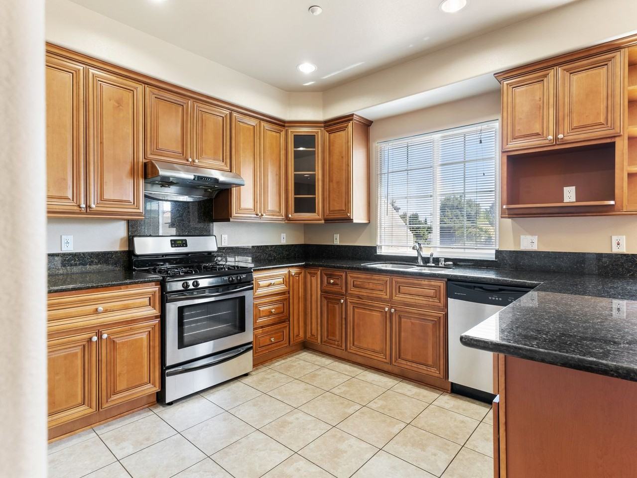 12780 Lorna St #D - Photo 3 of 29