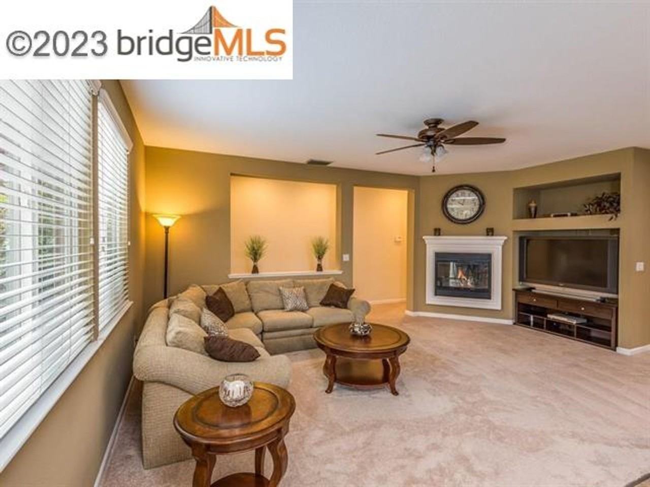 5348 Gold Creek Cir - Photo 6 of 18