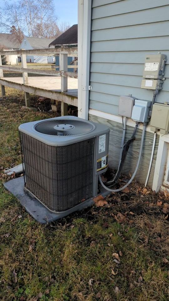 521 Ann St - Photo 3 of 12