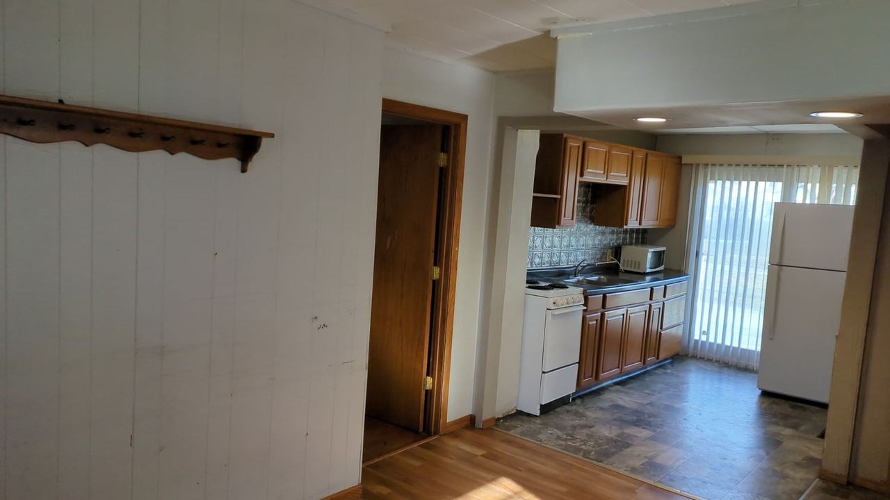 521 Ann St - Photo 4 of 12