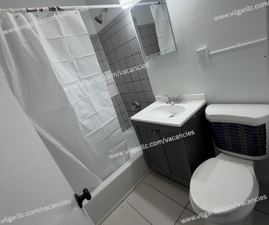 1240 E 36th Ave - Photo 4 of 20