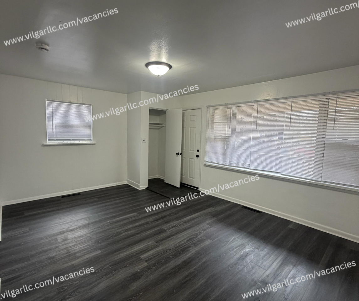 1240 E 36th Ave - Photo 5 of 20