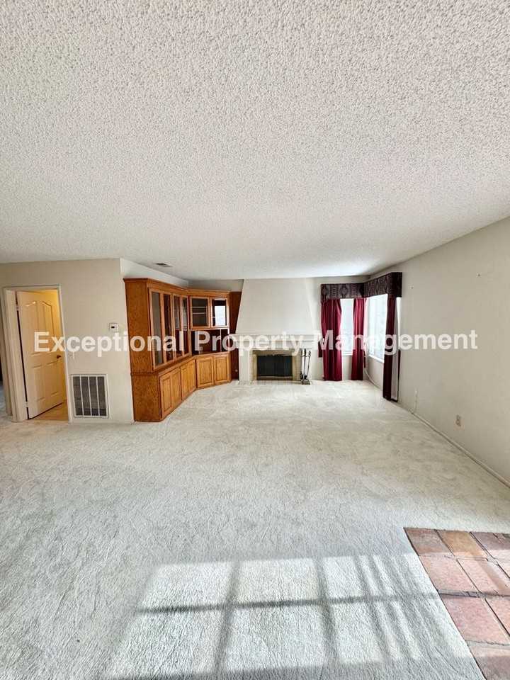 10535 Silver Spur Ct - Photo 6 of 25