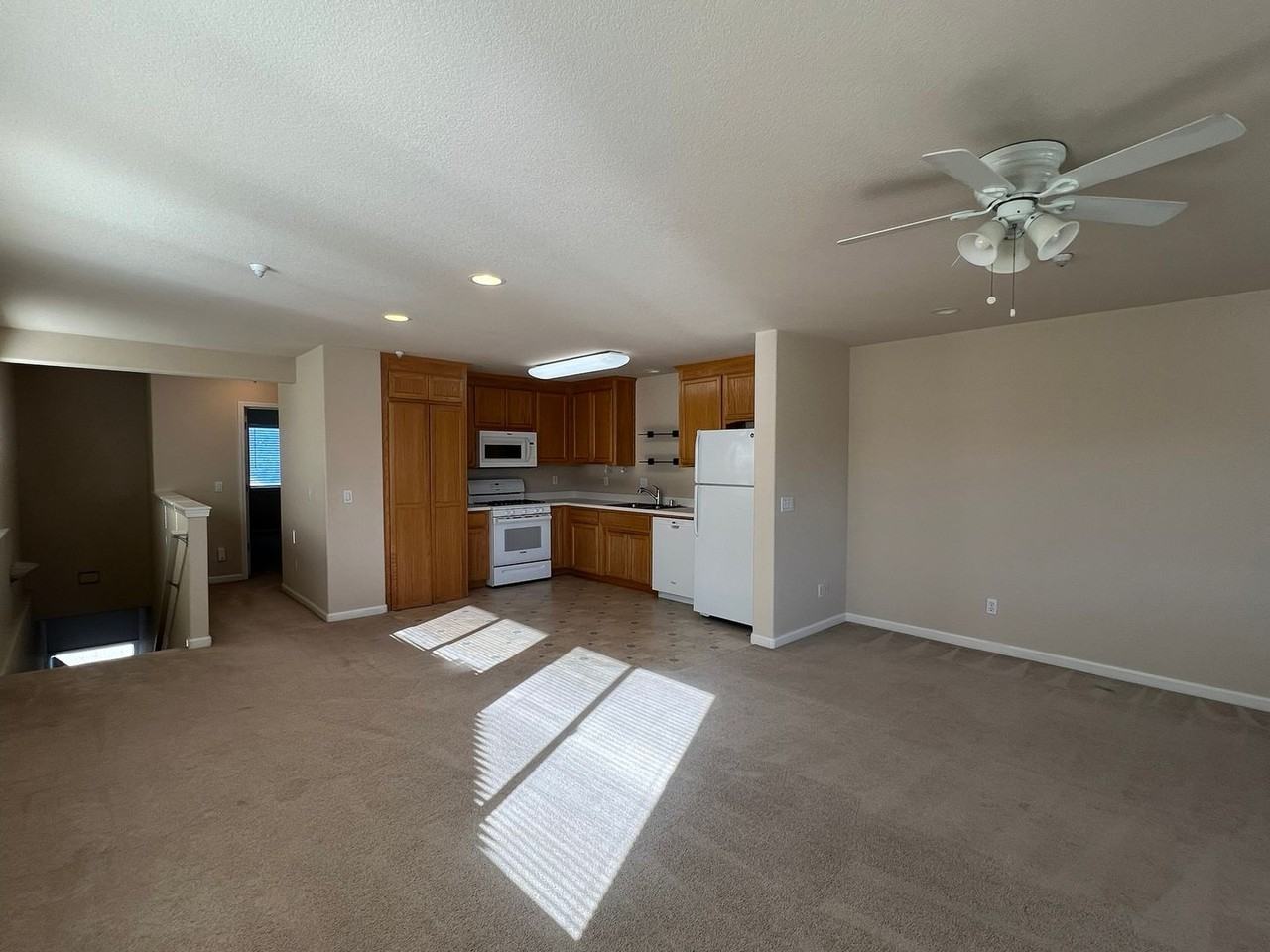 2009 9th St #B - Photo 3 of 12