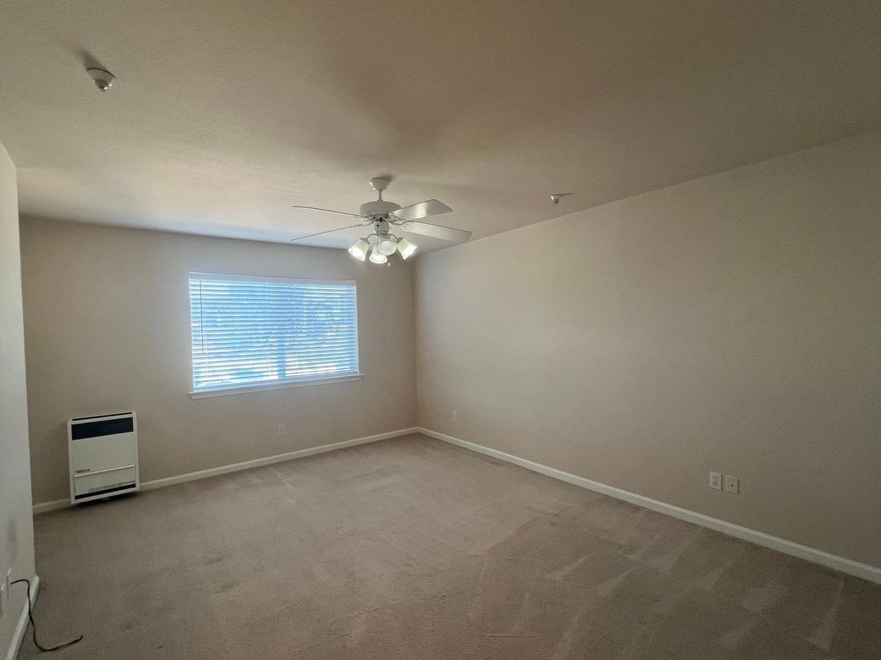 2009 9th St #B - Photo 6 of 12