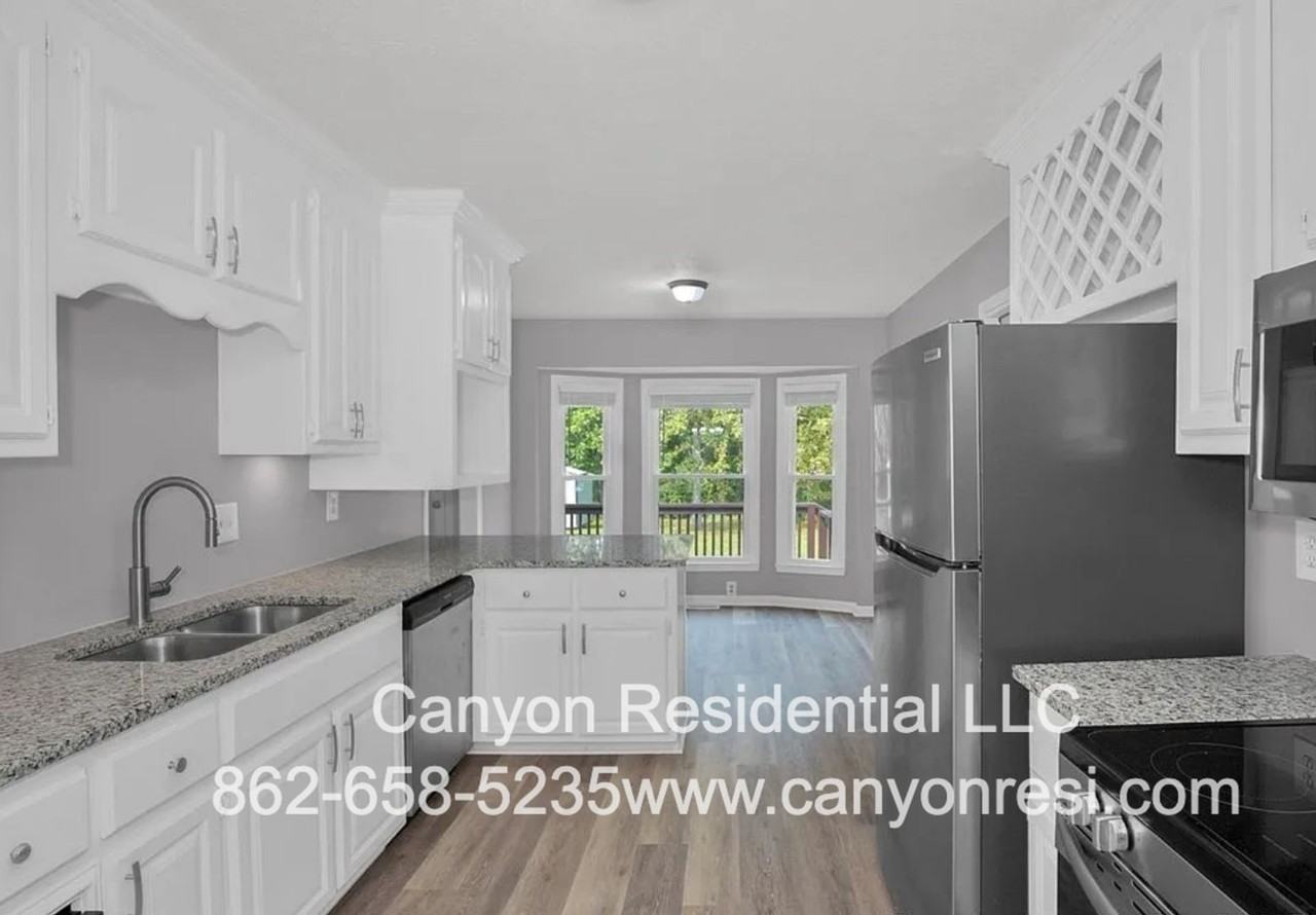 217 Overton Rd - Photo 2 of 18