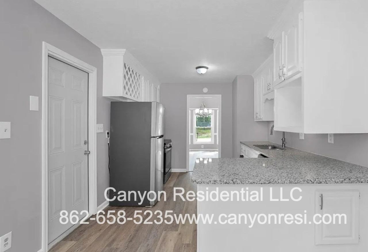 217 Overton Rd - Photo 4 of 18