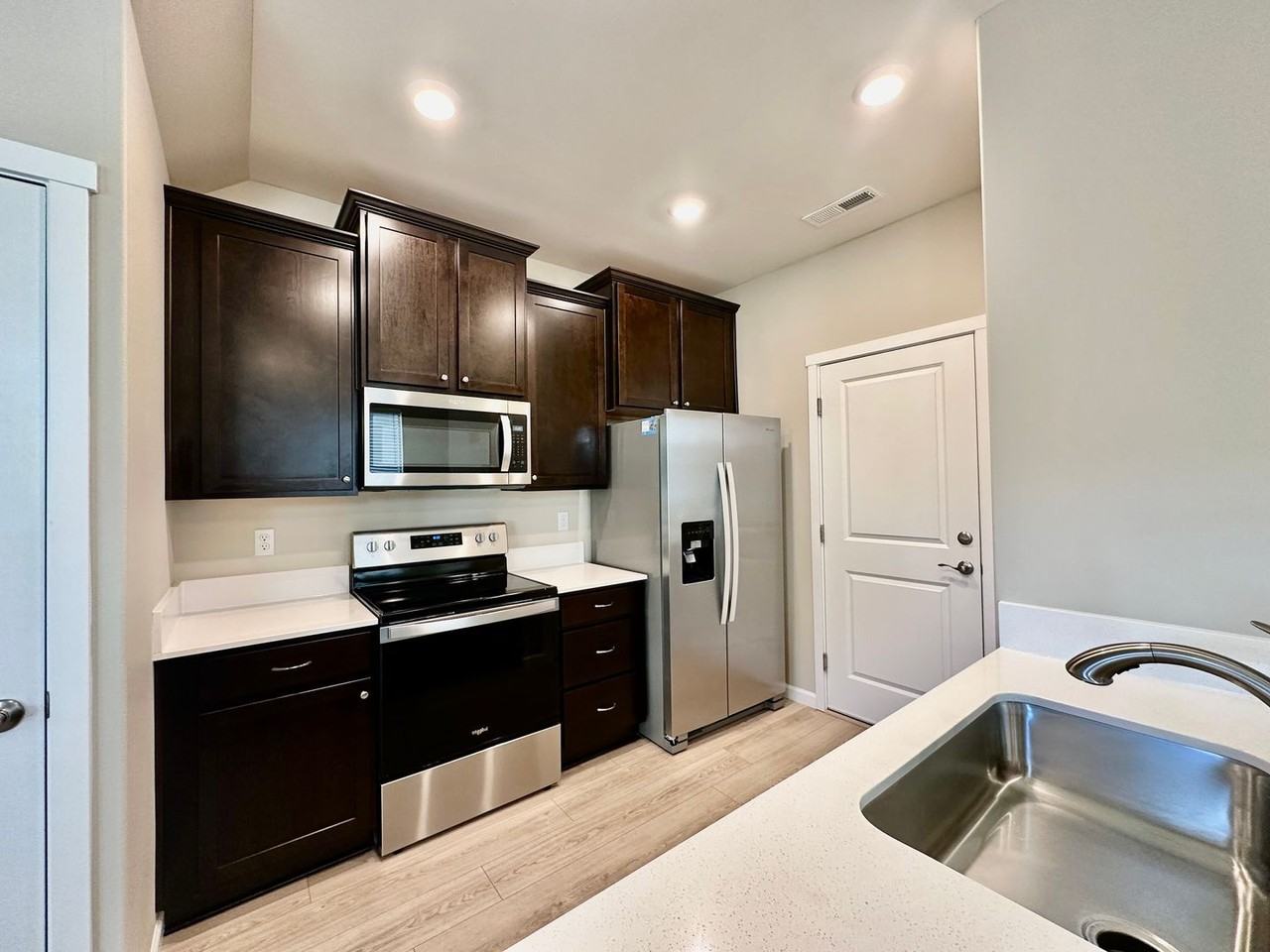7042 Ne 155th Pl - Photo 3 of 13