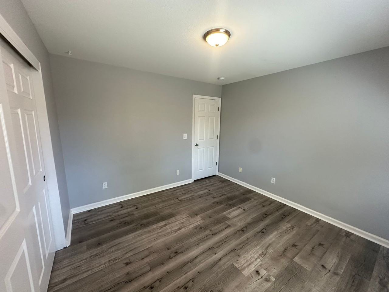 17664 Thomasville Ct - Photo 3 of 16